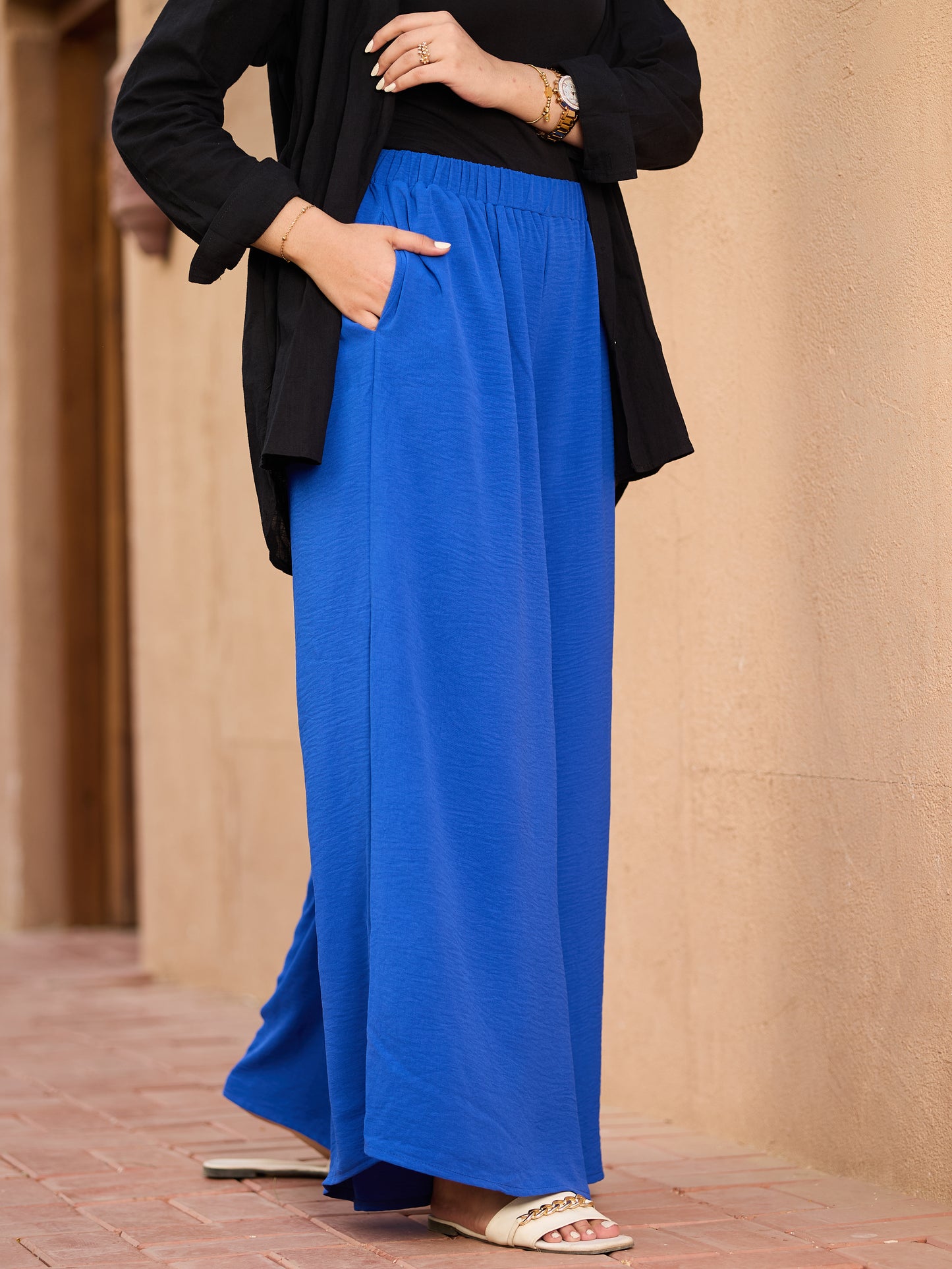 Wide-leg pants