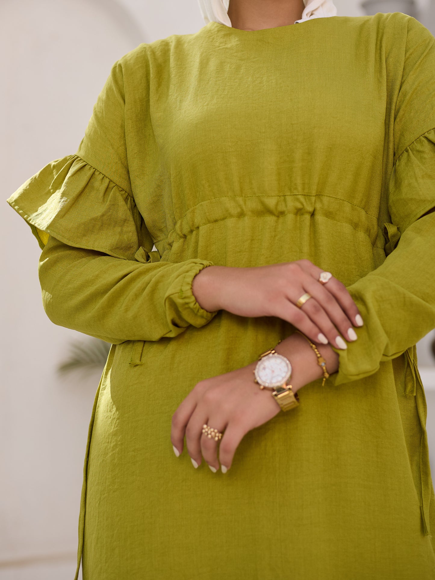 Slit&style dress