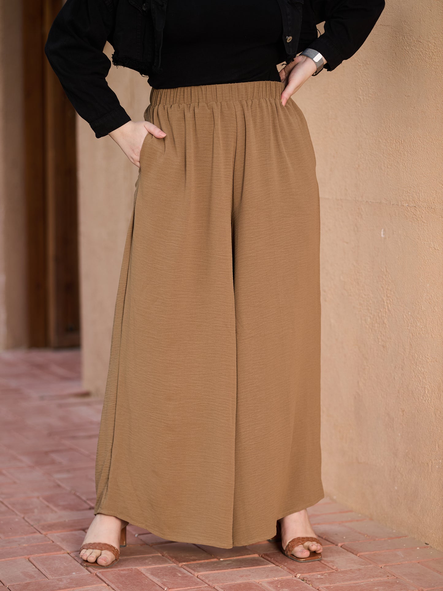 Wide-leg pants