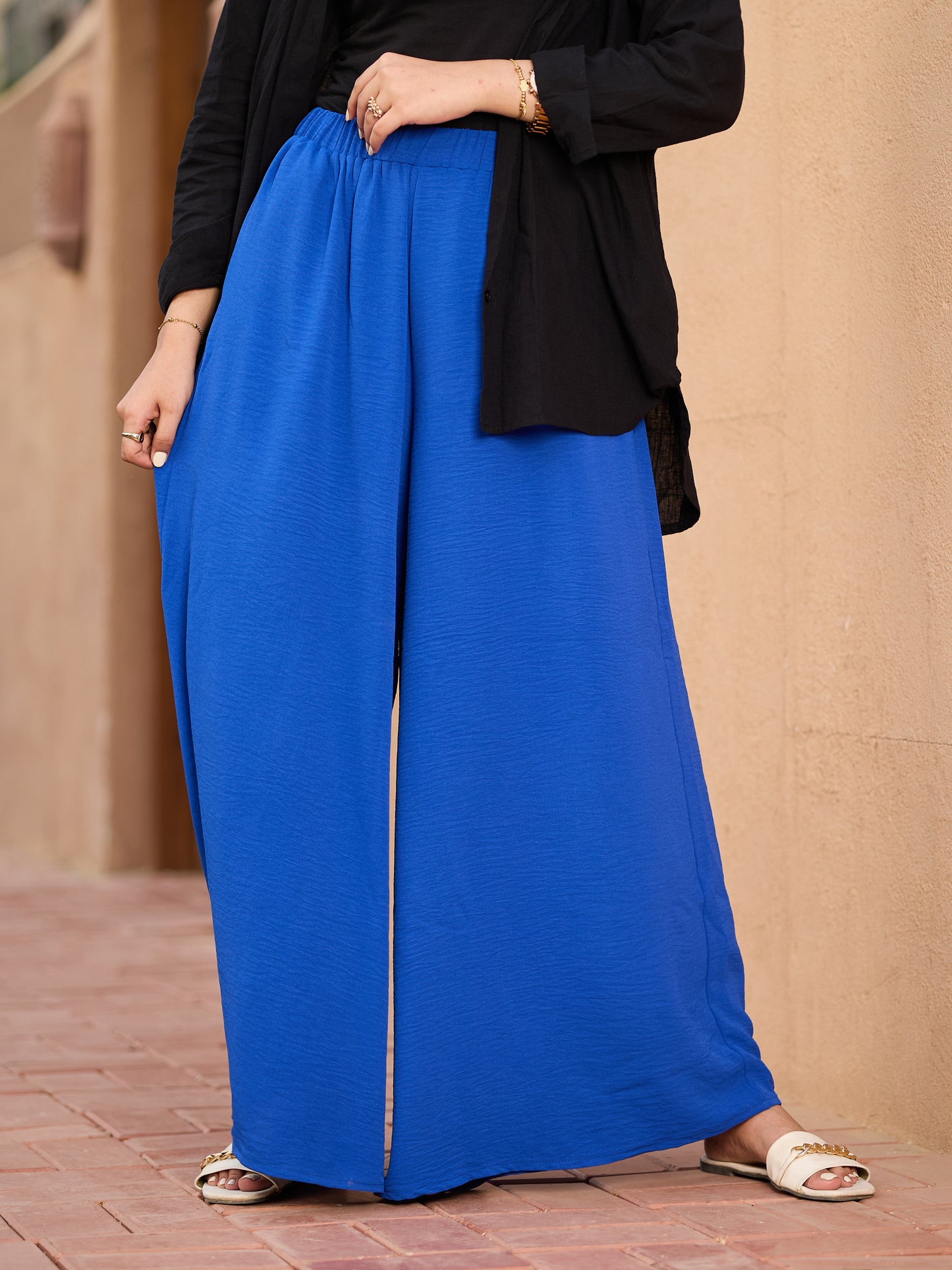 Wide-leg pants