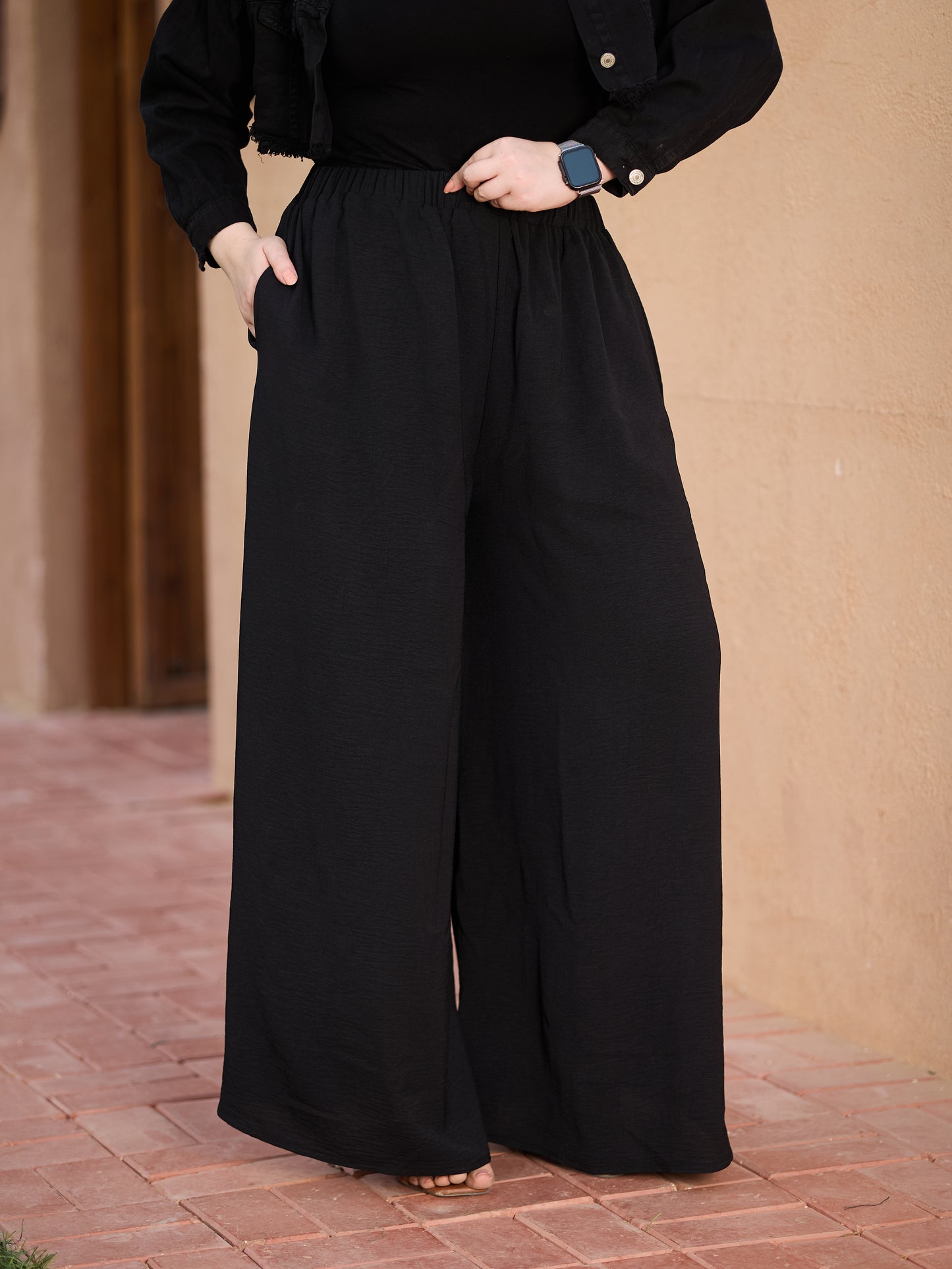 Wide-leg pants