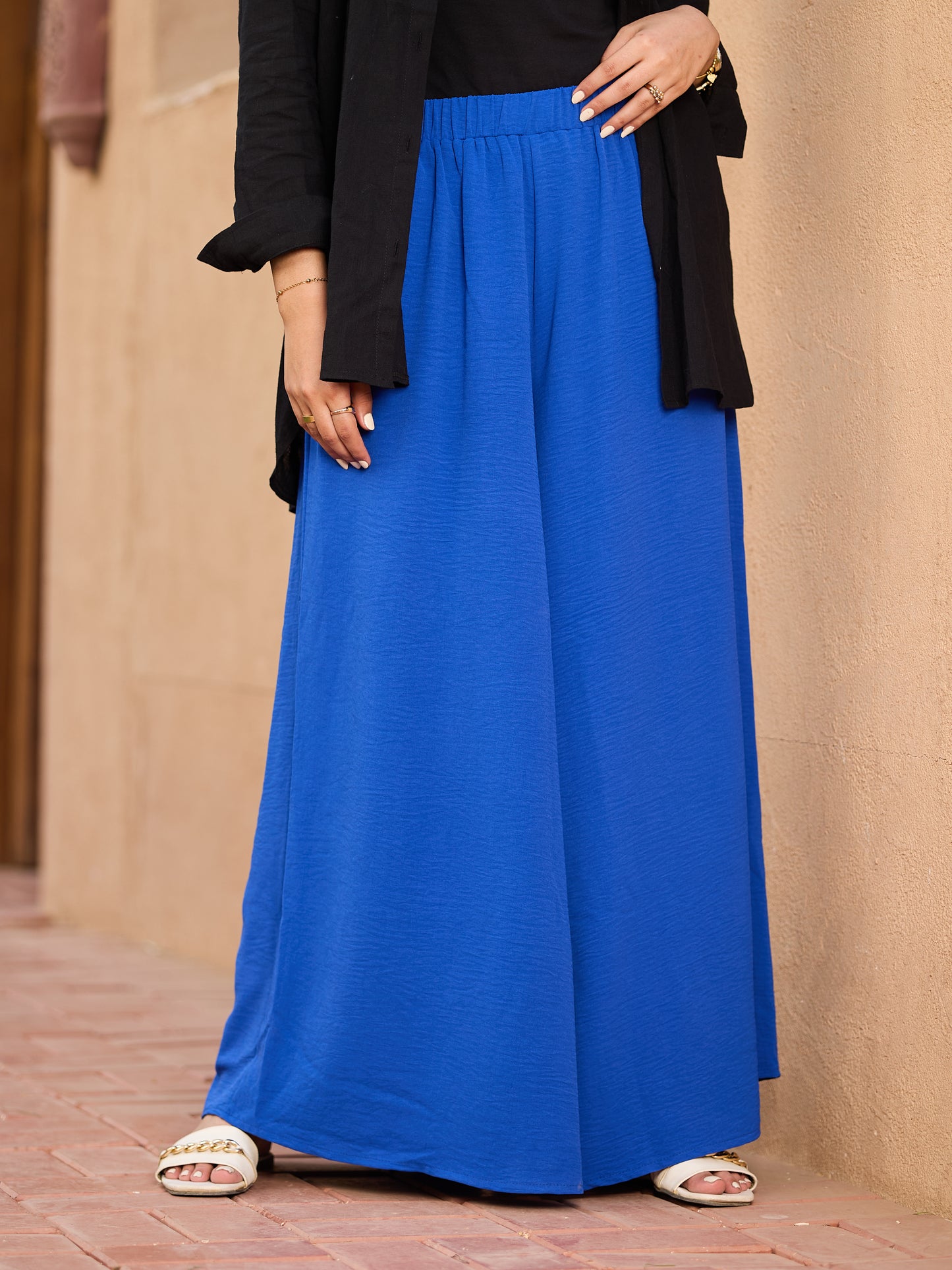 Wide-leg pants
